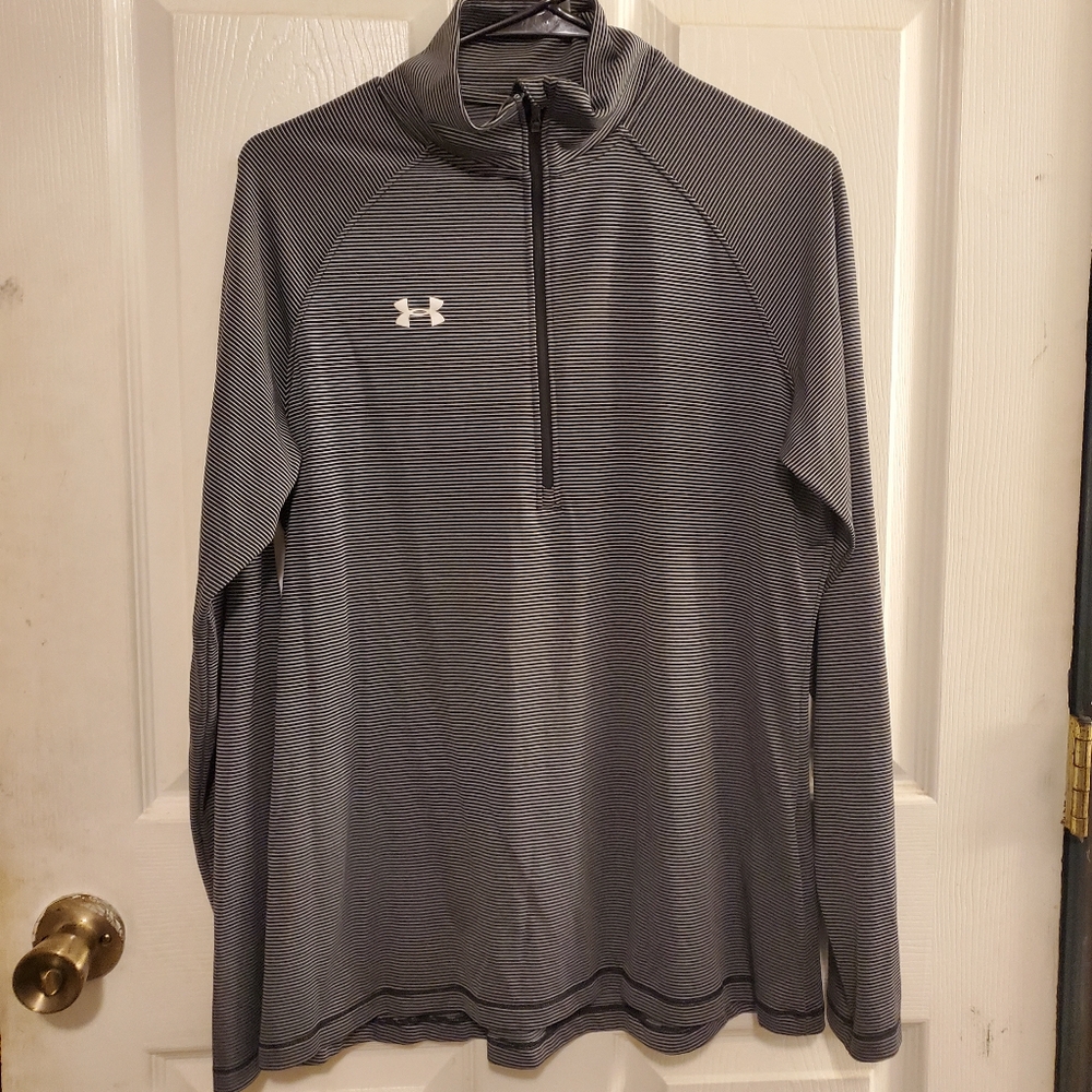 UnderArmour men's lightweight long sleeve zip pullover